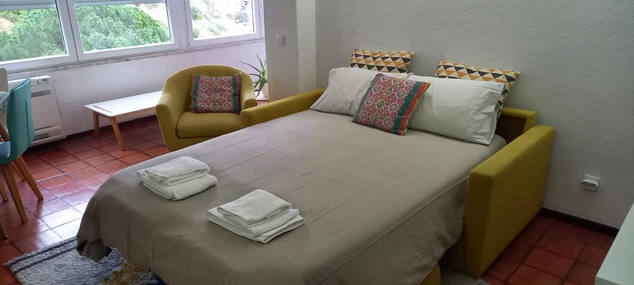 Estudio Vista Mar Com A/C E Acesso Privado A Praia Apartment เซซิมบรา ภายนอก รูปภาพ
